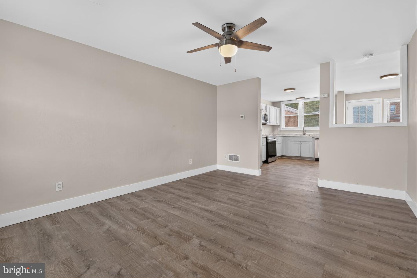 1007 S Grant Ave S Property Photo 5