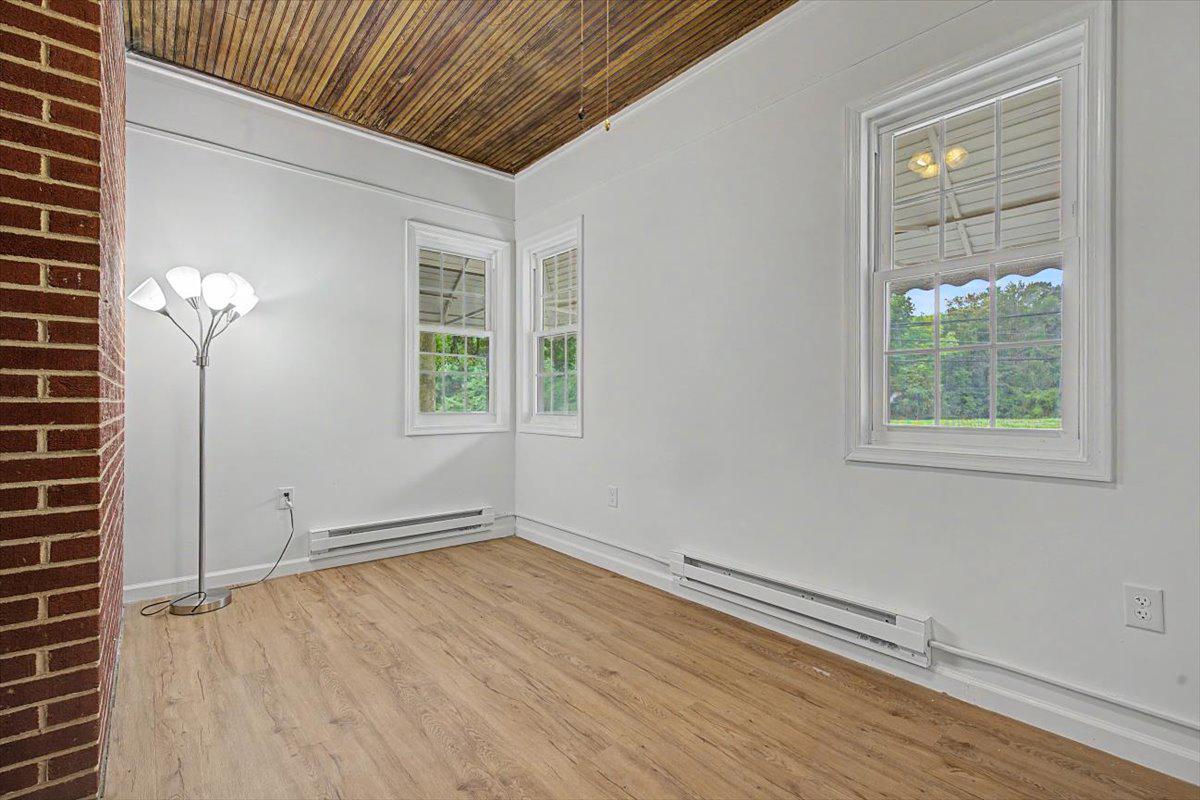 1405 Naamans Rd Property Photo 9