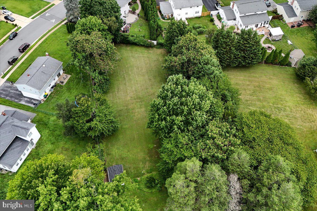 1405 Naamans Rd Property Photo 37