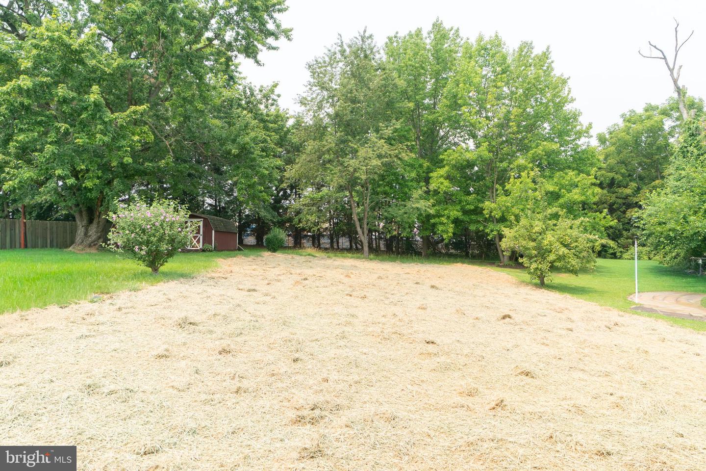 21 Neurys Ln Property Photo 5