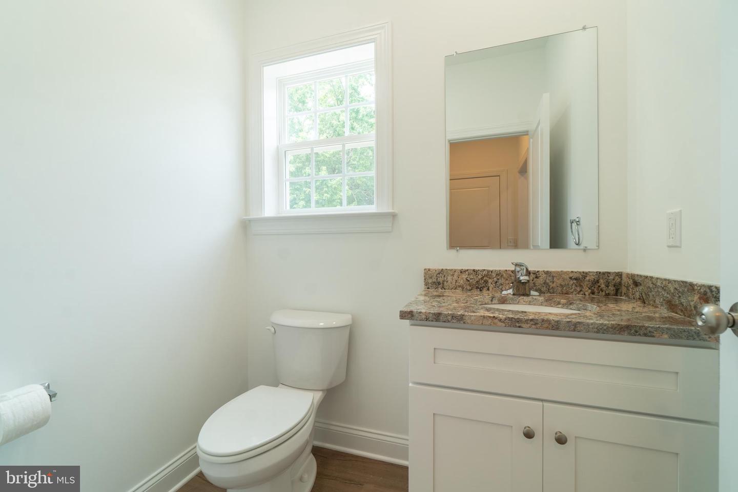 21 Neurys Ln Property Photo 15