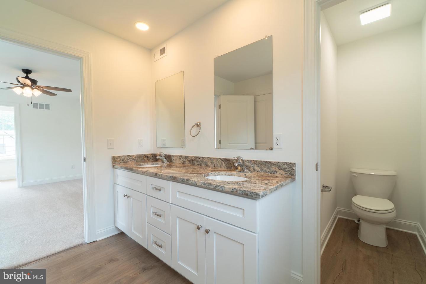 21 Neurys Ln Property Photo 22