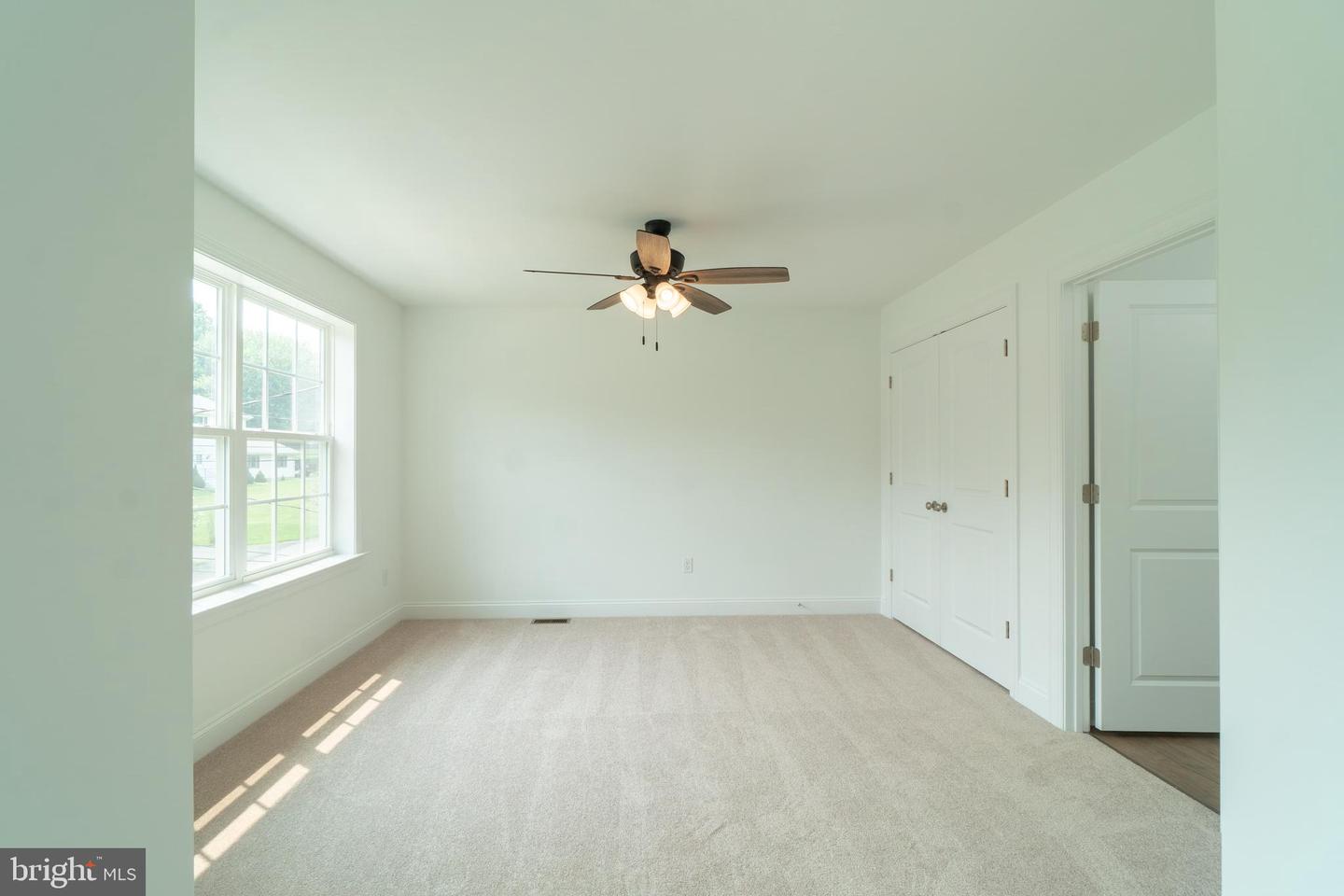 21 Neurys Ln Property Photo 26