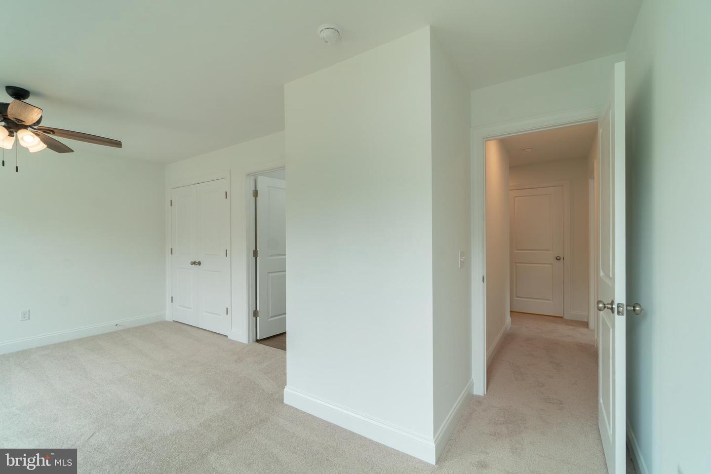 21 Neurys Ln Property Photo 27