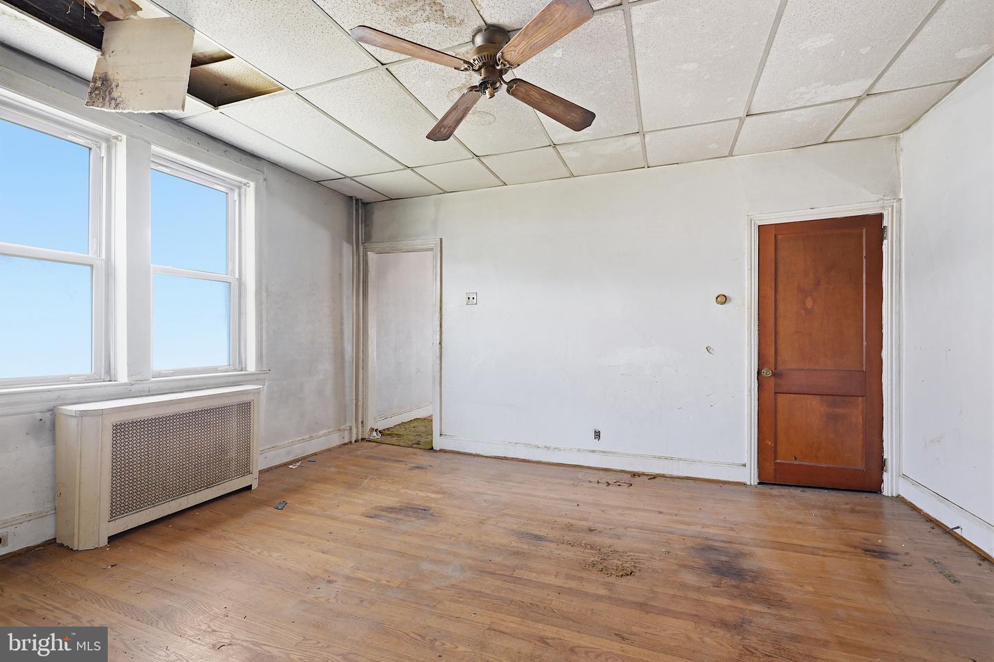 104 10th Property Photo 4