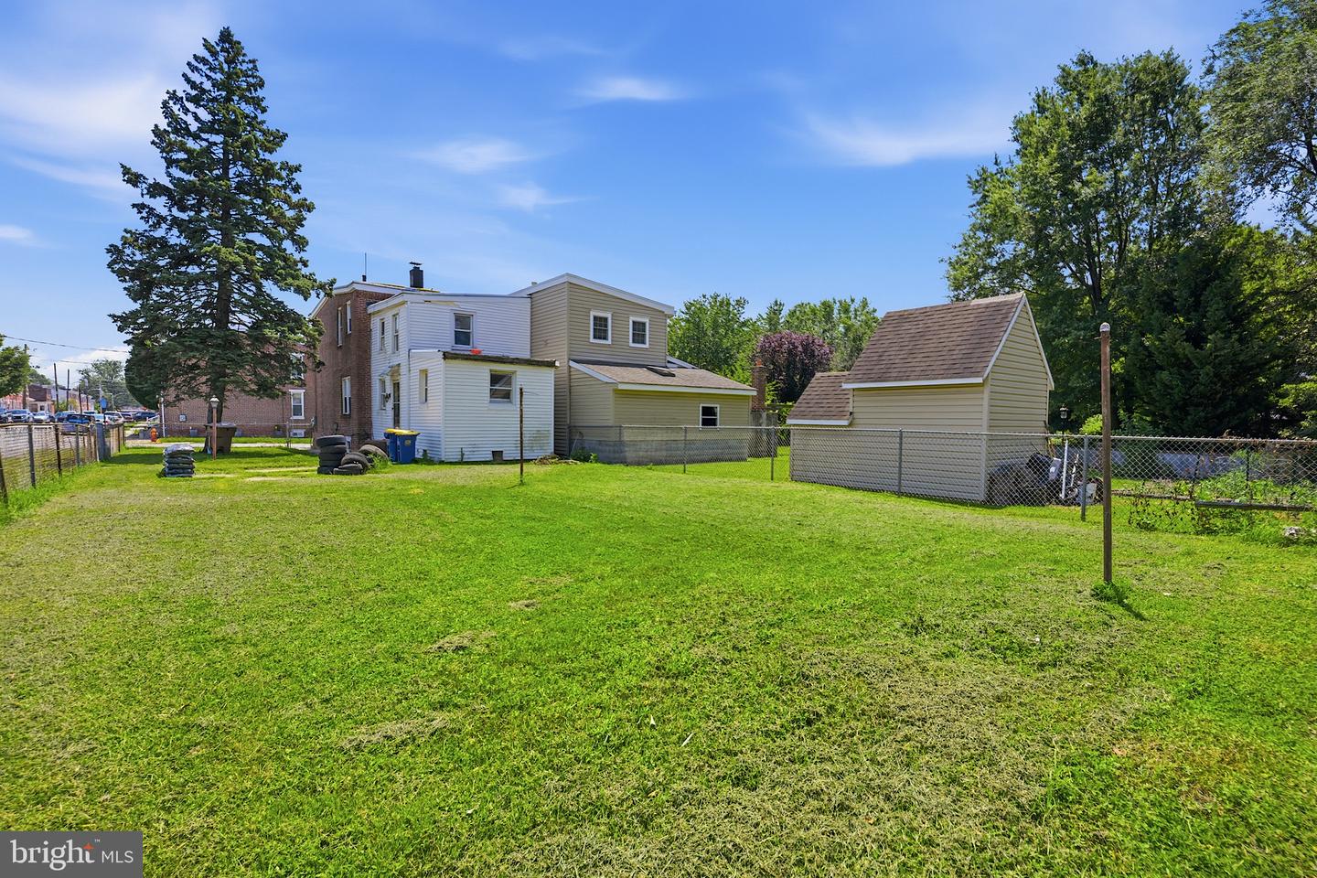 104 10th Property Photo 18