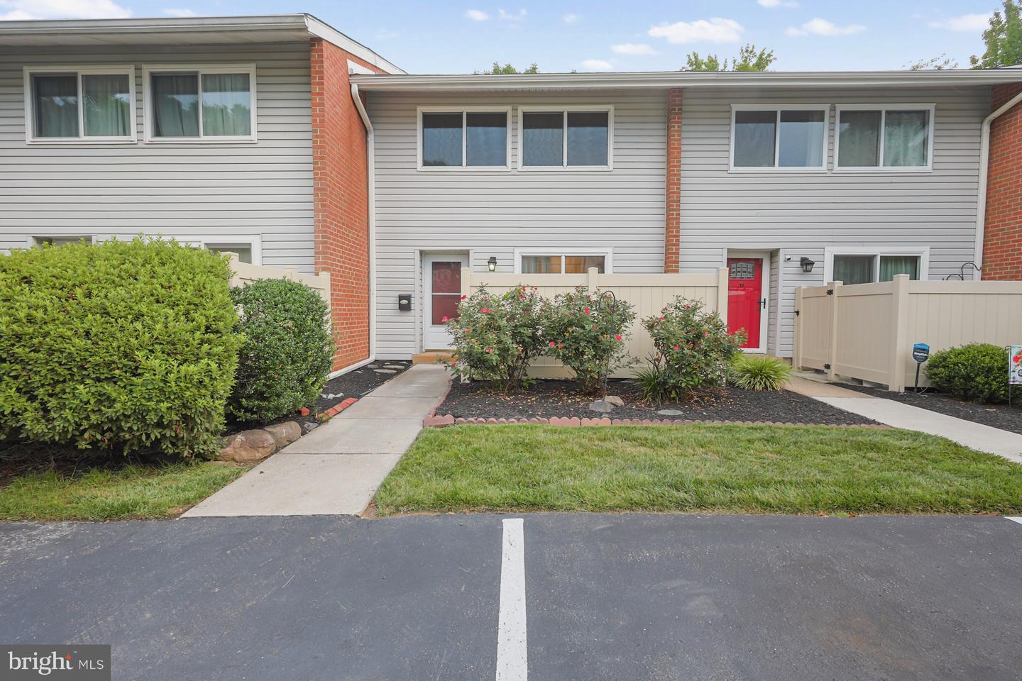 8 Mallow Pl Property Photo 1