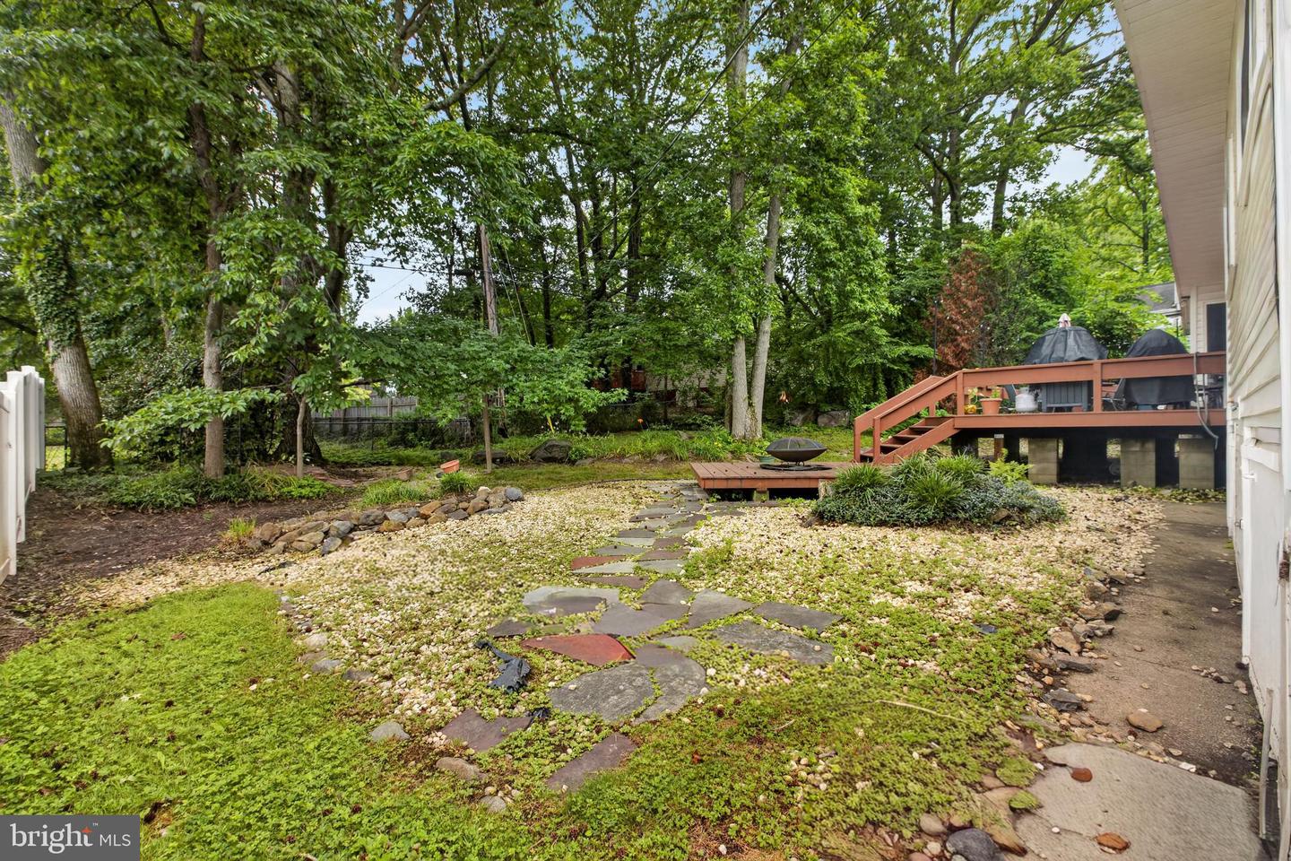 1402 Drake Rd Property Photo 41