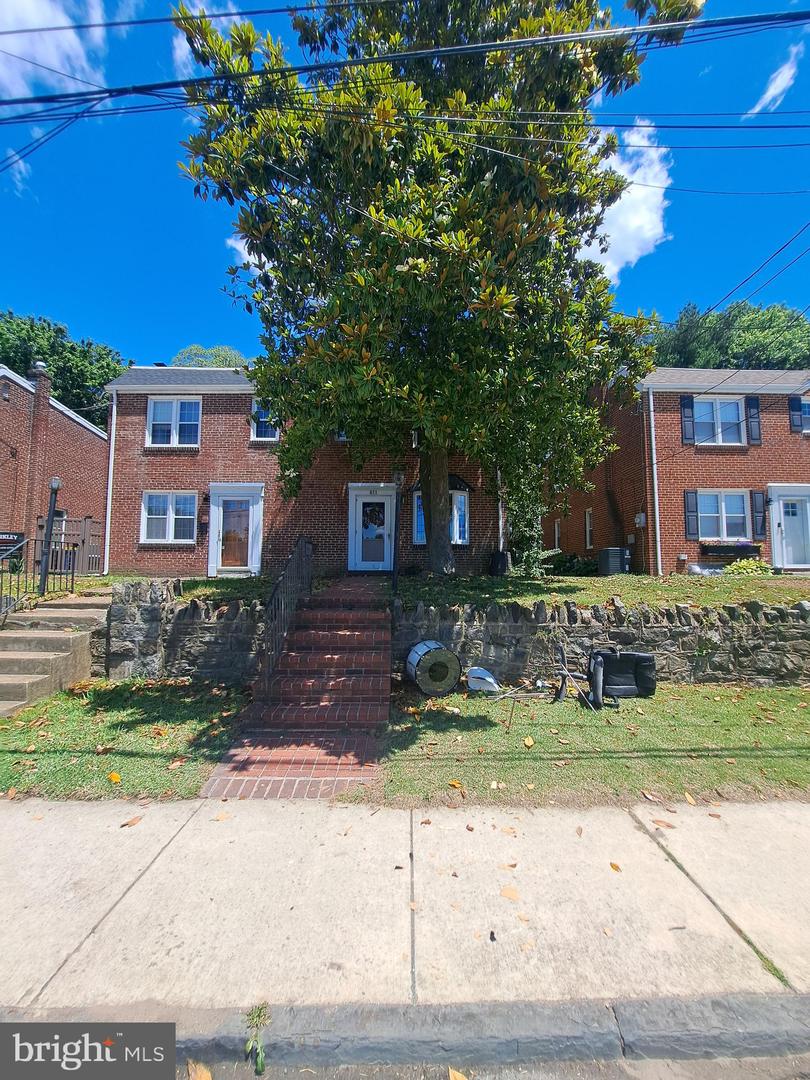 611 SOUTH ST Property Photo 1