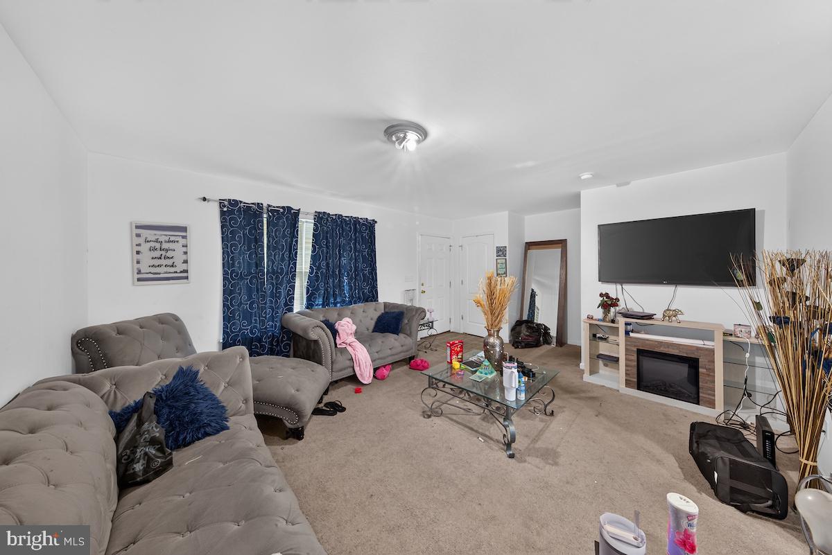 4 Tyrone Ave Property Photo 6