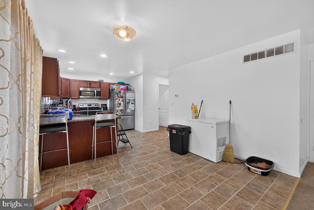 4 Tyrone Ave Property Photo 11