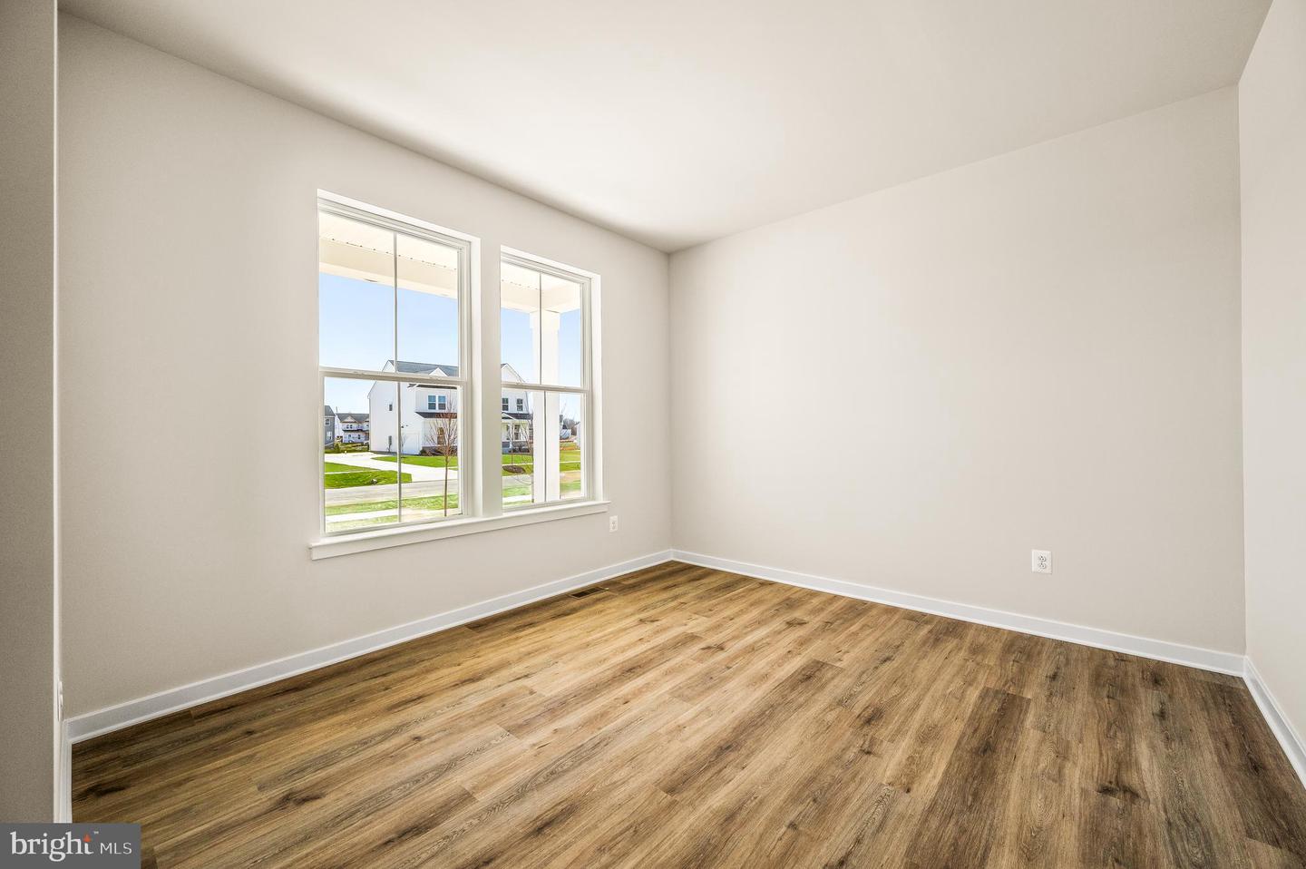 340 Appleford Cir Property Photo 4