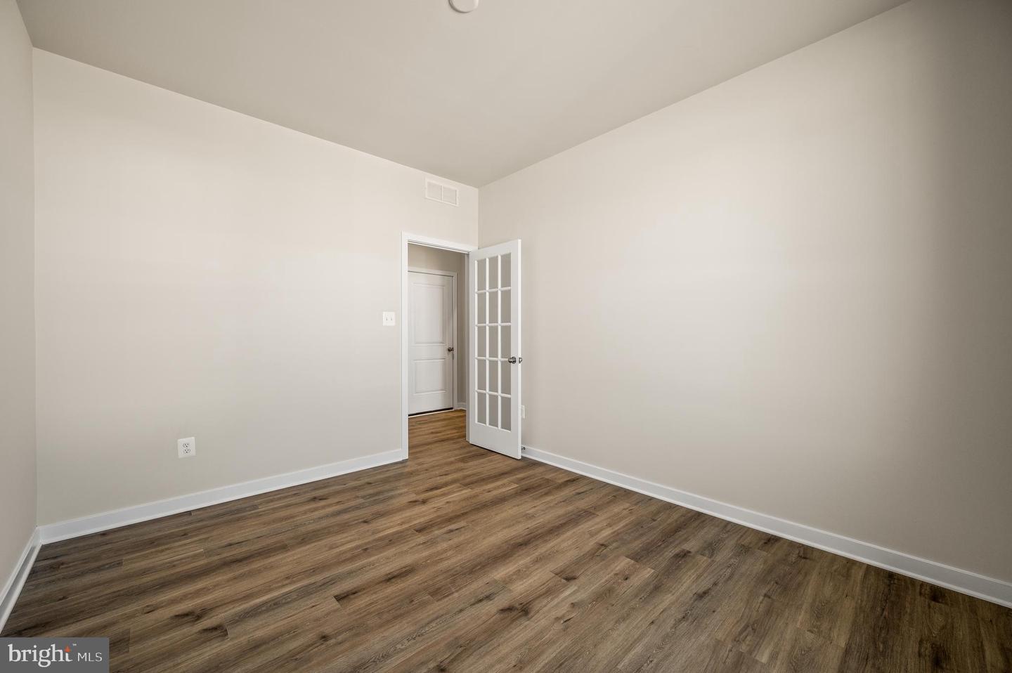 340 Appleford Cir Property Photo 19