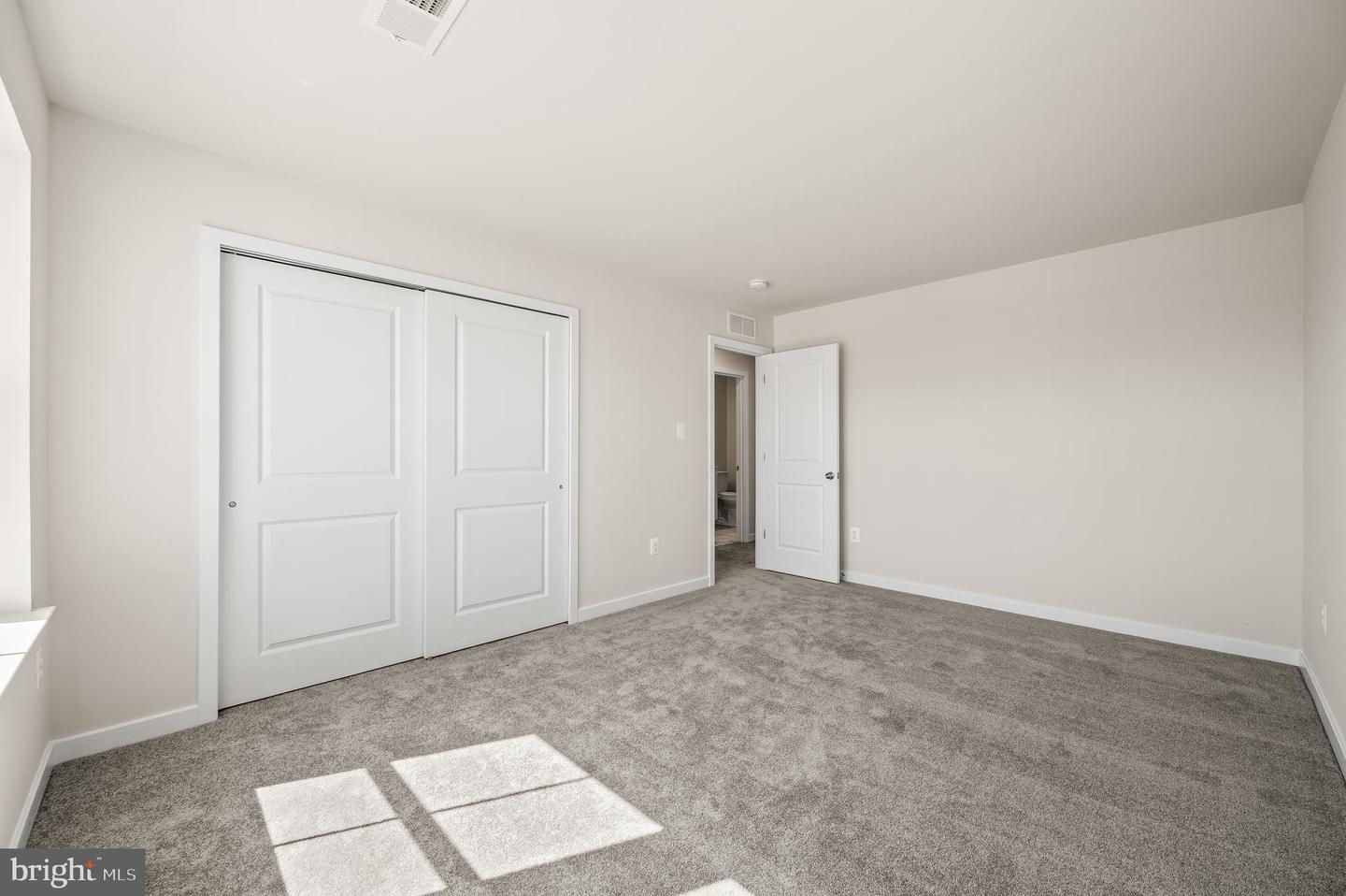 340 Appleford Cir Property Photo 28