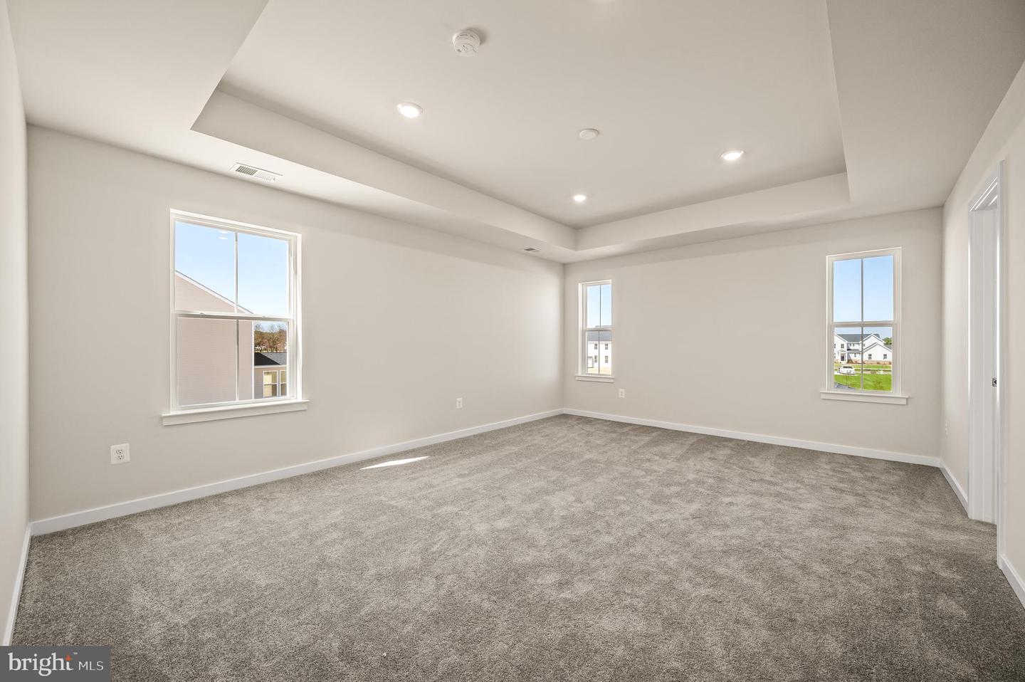 127 Hammersmith Way Property Photo 15