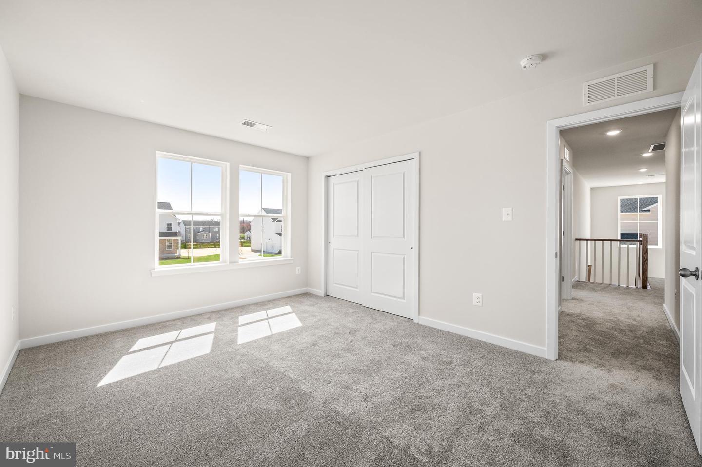 127 Hammersmith Way Property Photo 24