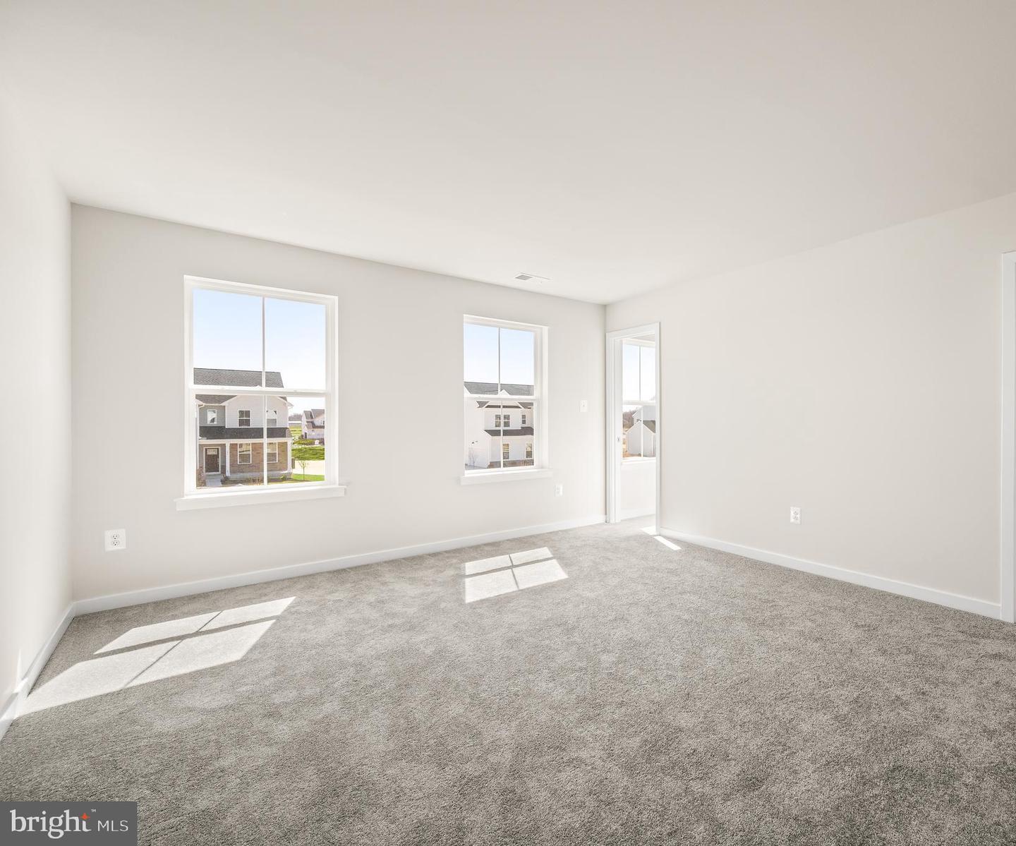 127 Hammersmith Way Property Photo 26