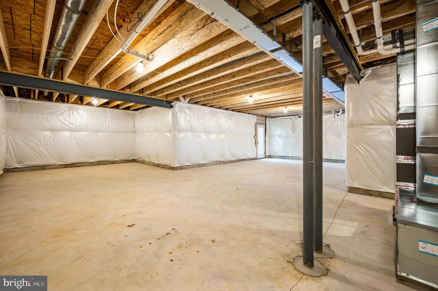 127 Hammersmith Way Property Photo 31