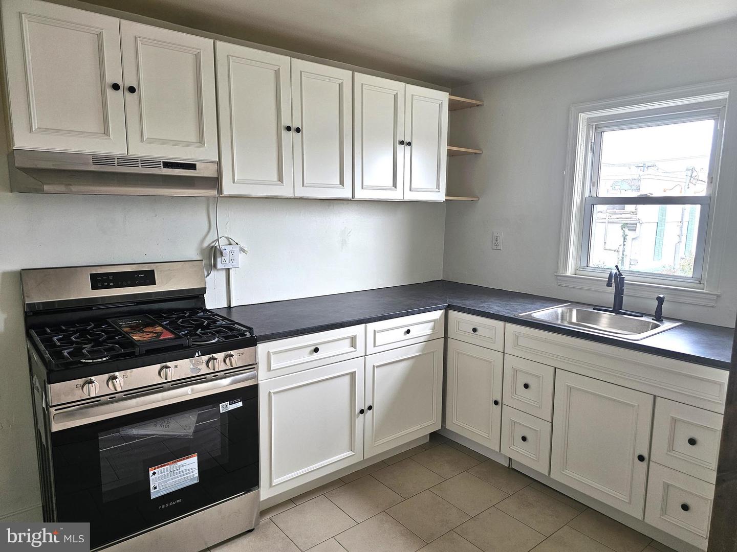 2512 N Heald St Property Photo 1