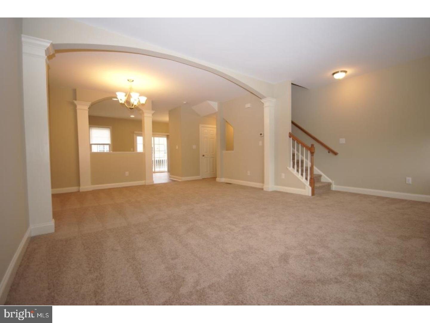 307 S Parkway Dr Property Photo 3