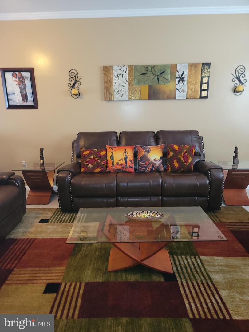 5 Carrick Ln Property Photo 10