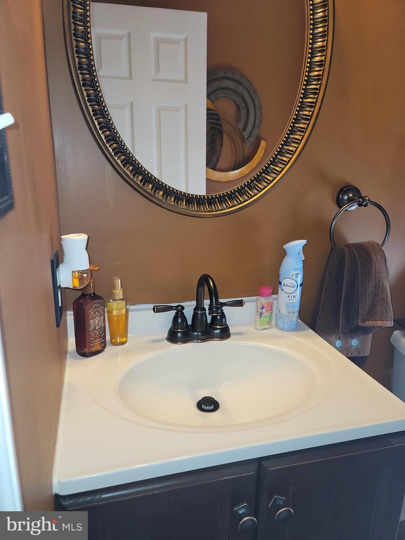 5 Carrick Ln Property Photo 38
