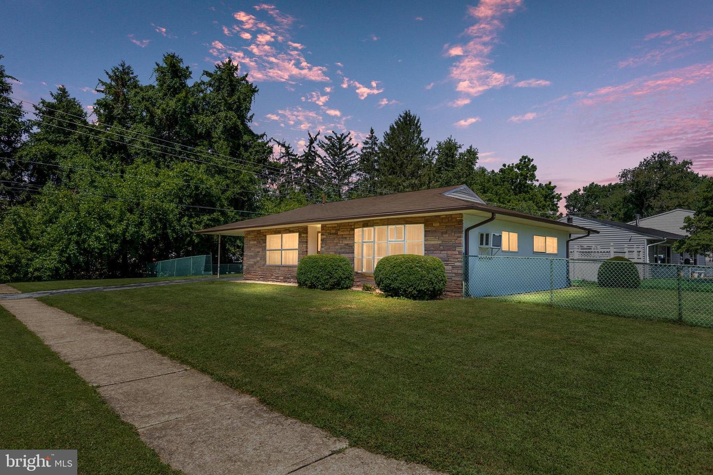 25 KOLLMAN Property Photo 1