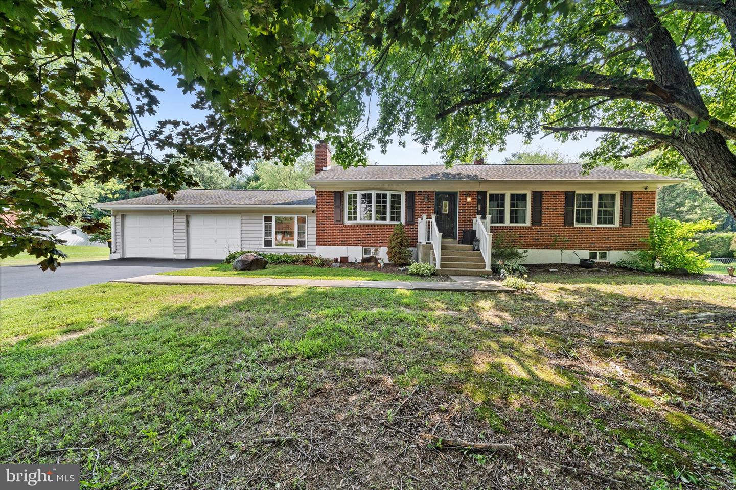 28 Lyric Dr Property Photo 1