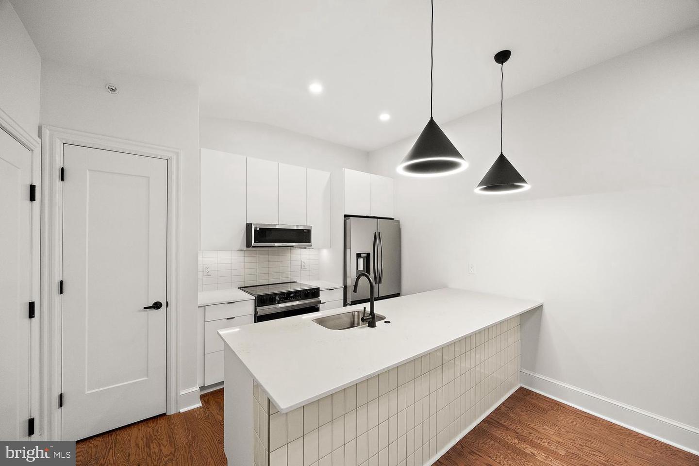 835-837 N TATNALL ST #302 Property Photo 1