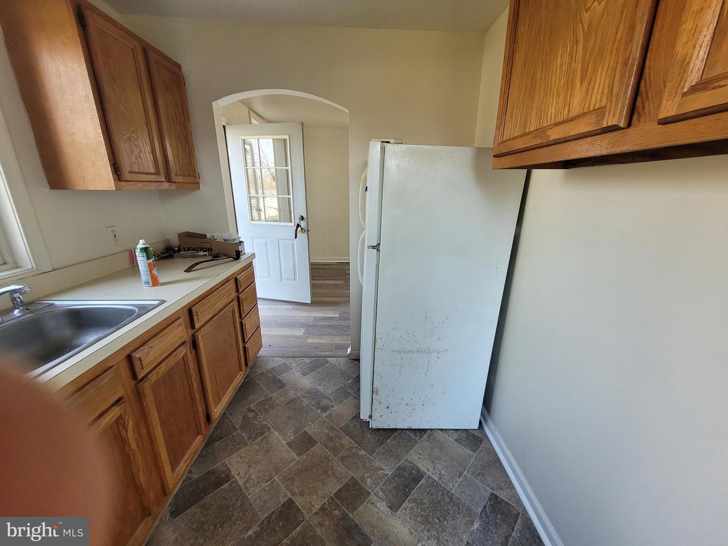 305 Maple Property Photo 3