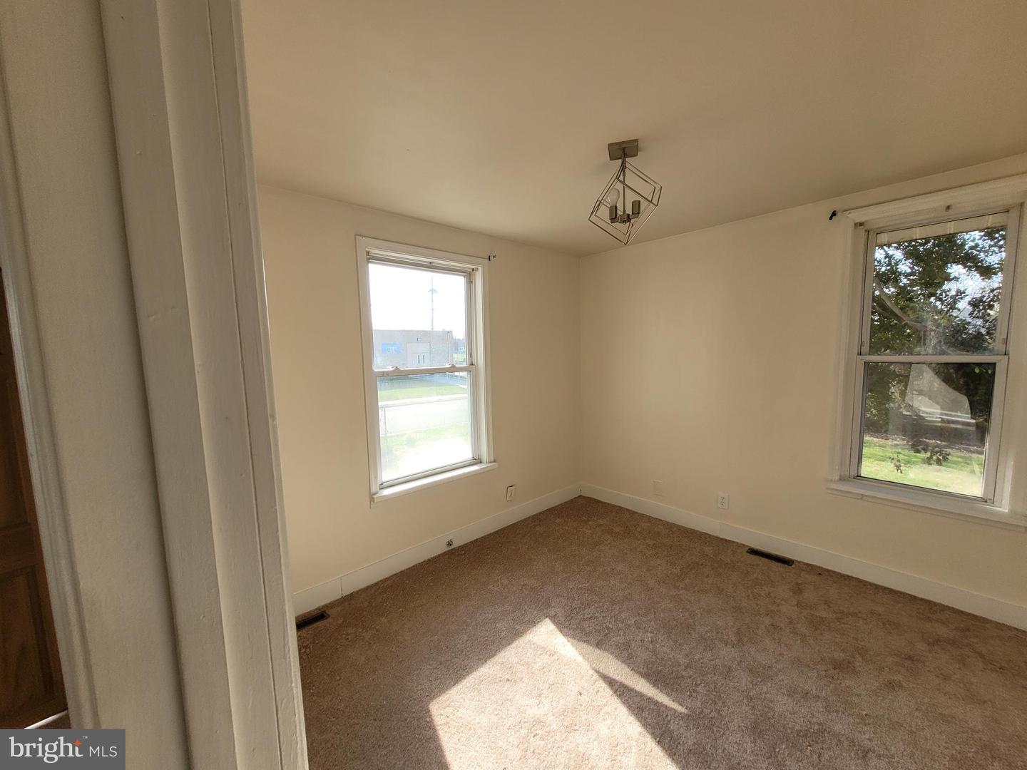 305 Maple Property Photo 7