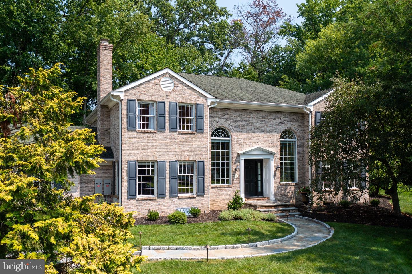 20 Carillon Ct Property Photo 1