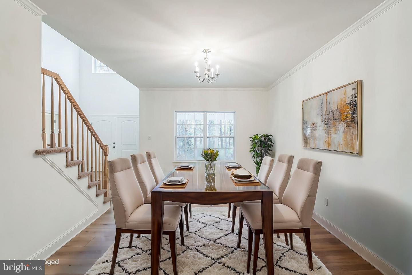 5-1/2a Larchmont Ct Property Photo 4