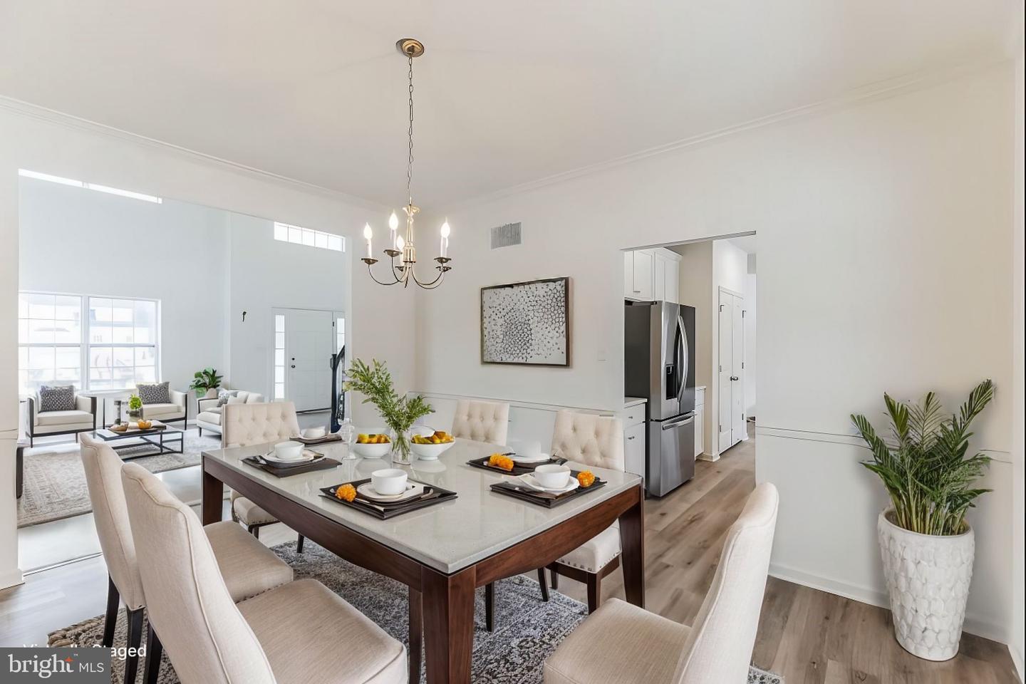 5-1/2a Larchmont Ct Property Photo 16