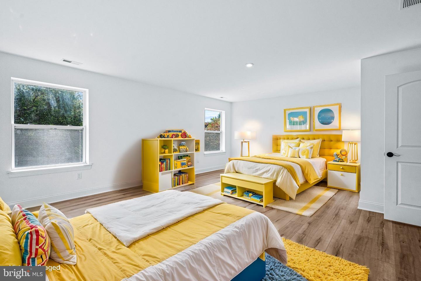 5-1/2a Larchmont Ct Property Photo 28