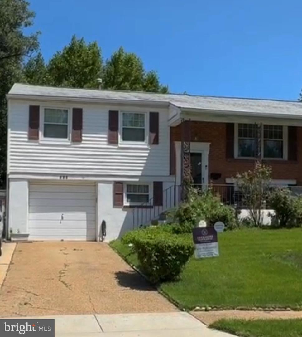 711 Appletree Ct Property Photo 1