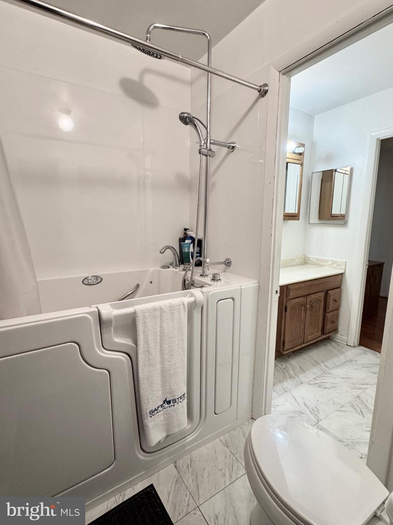 711 Appletree Ct Property Photo 10
