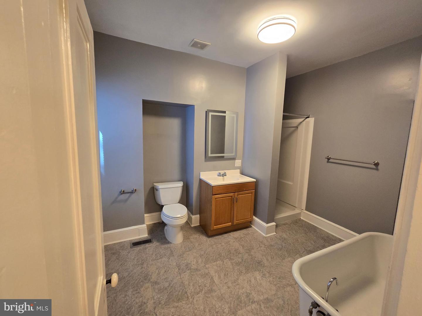 1317 N Walnut St Property Photo 16