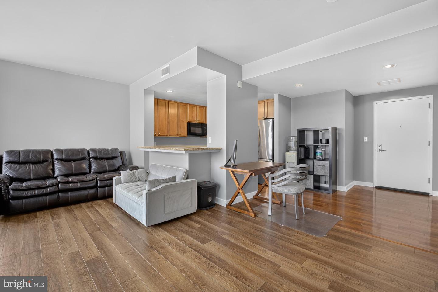 105-unit Christina Landing Dr #1605 Property Photo 11