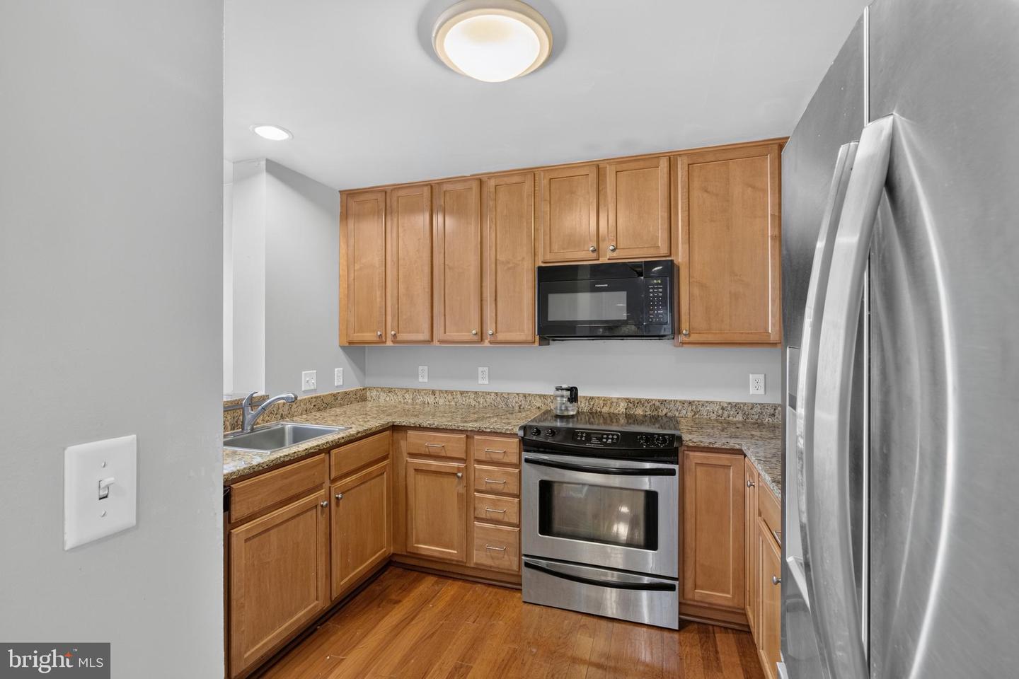 105-unit Christina Landing Dr #1605 Property Photo 17