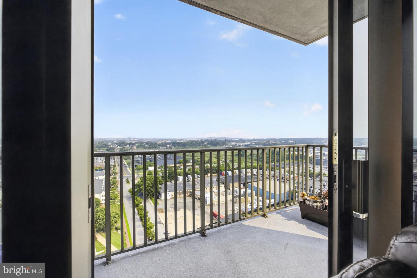 105-unit Christina Landing Dr #1605 Property Photo 27