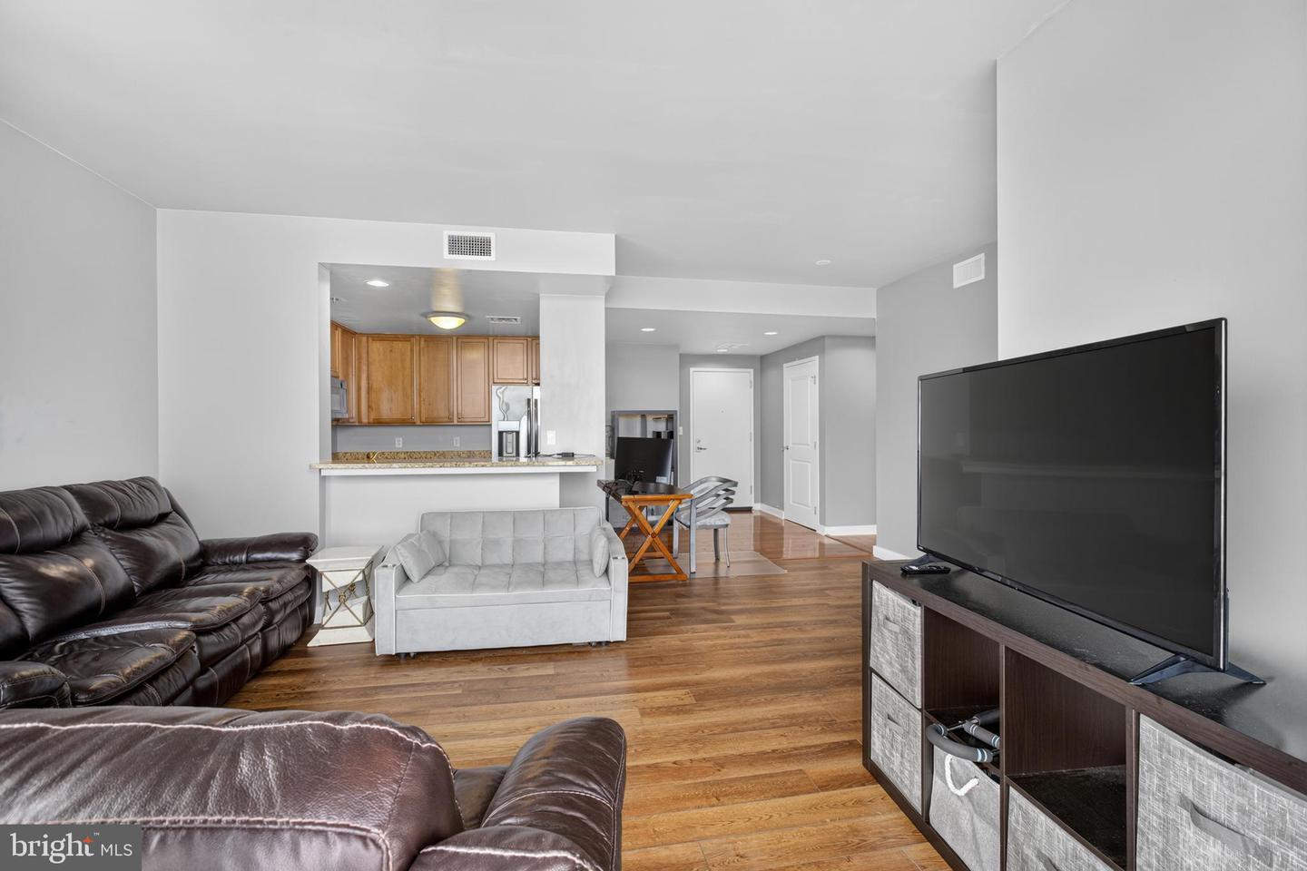 105-unit Christina Landing Dr #1605 Property Photo 29