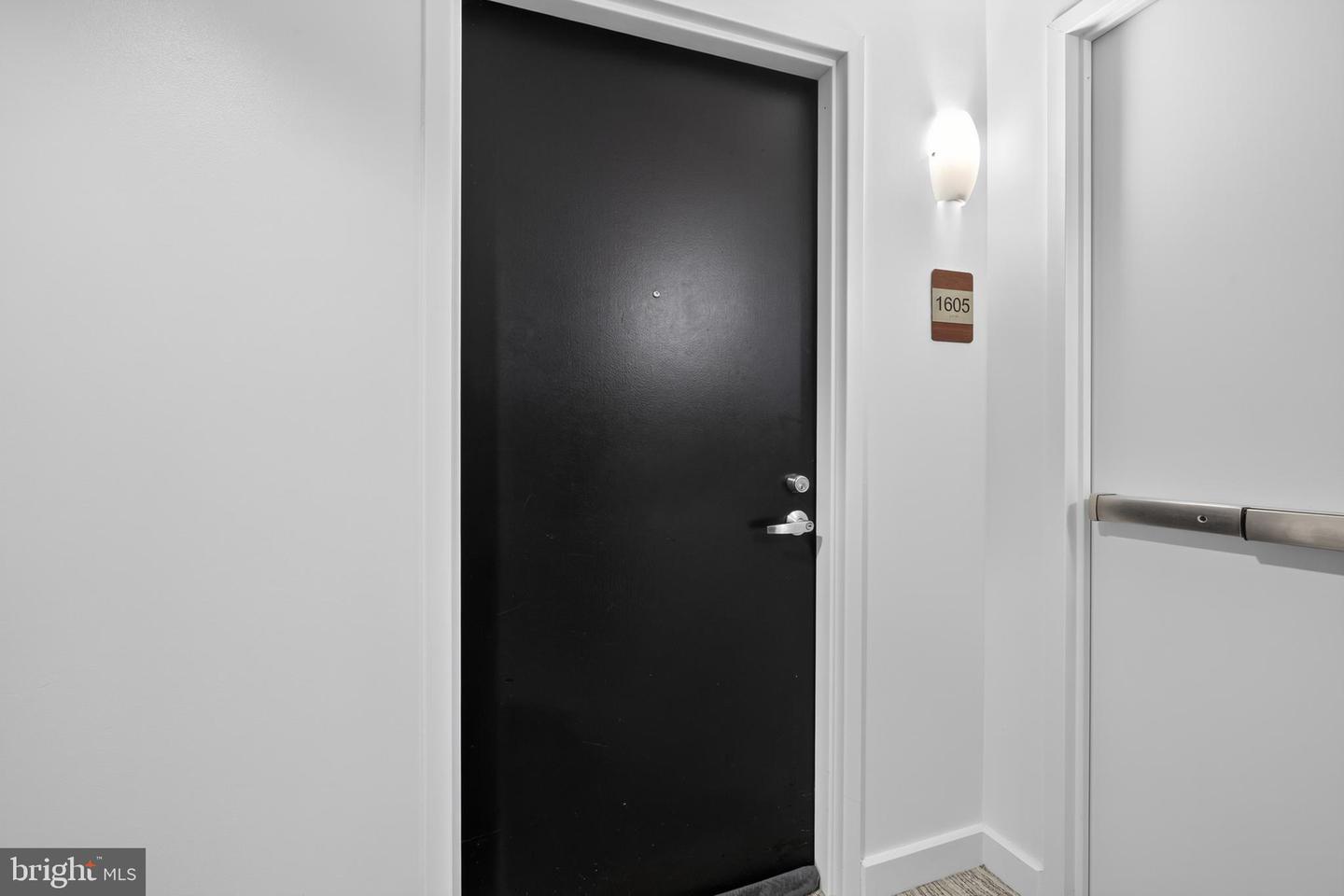 105-unit Christina Landing Dr #1605 Property Photo 34