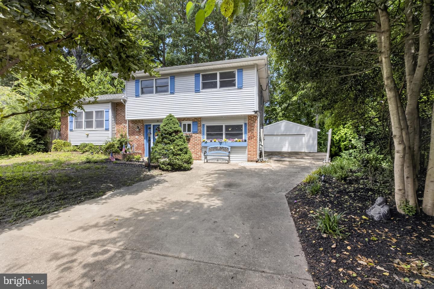 55 E CHEROKEE DR Property Photo 1