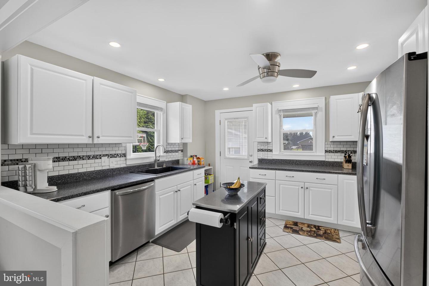 408 S Cass St Property Photo 15