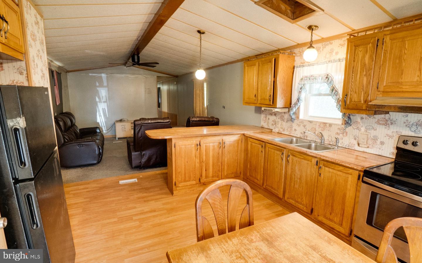 6 Milkweed Ct #239 Property Photo 4