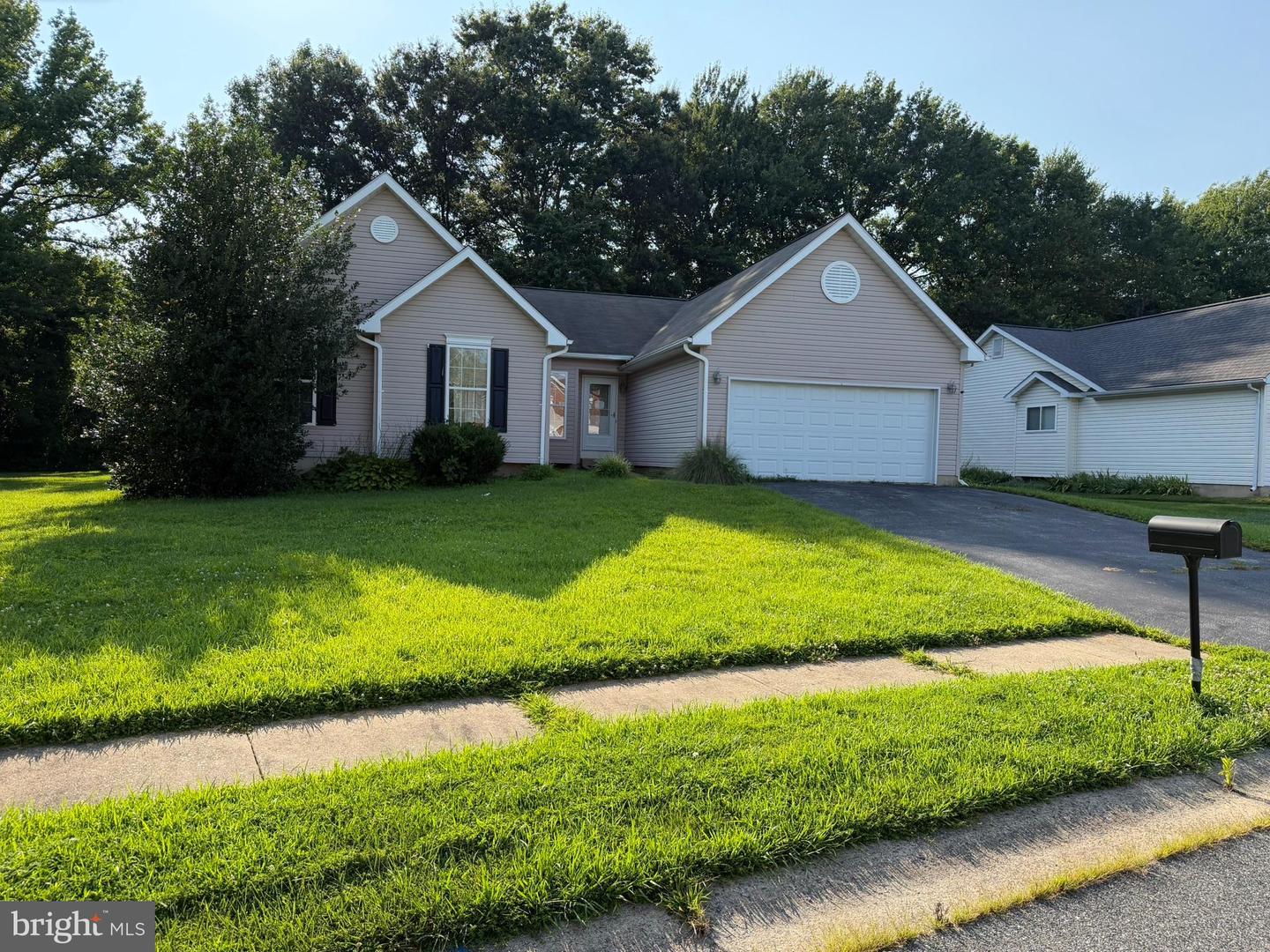 128 WILLAMETTE DR