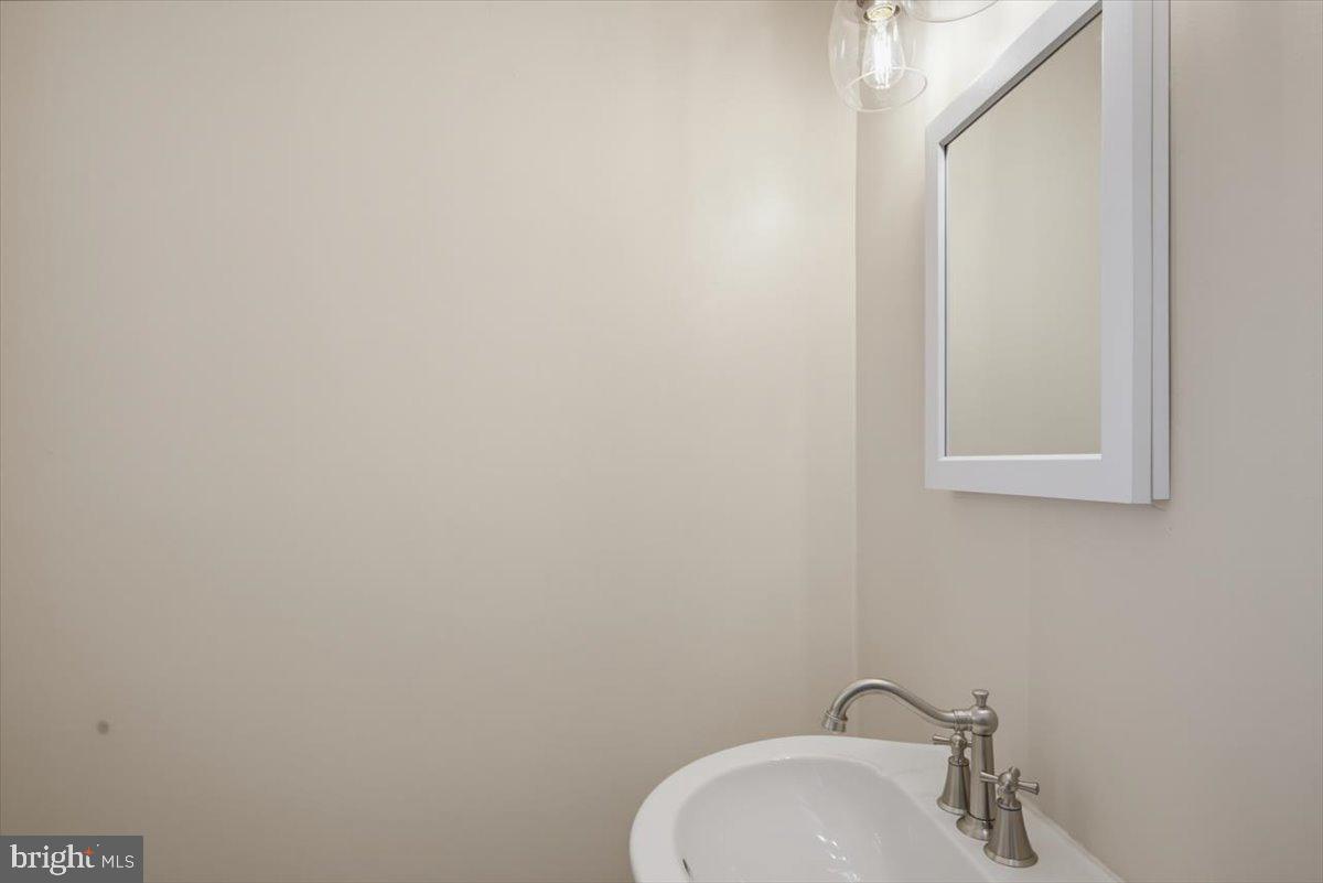 6 Black Rd Property Photo 15