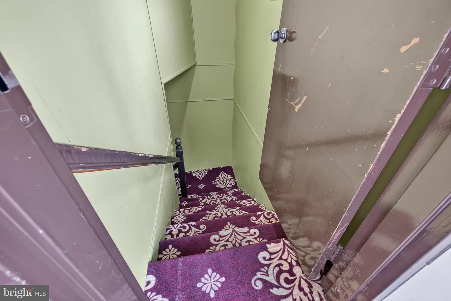 1016 Thames St Property Photo 18