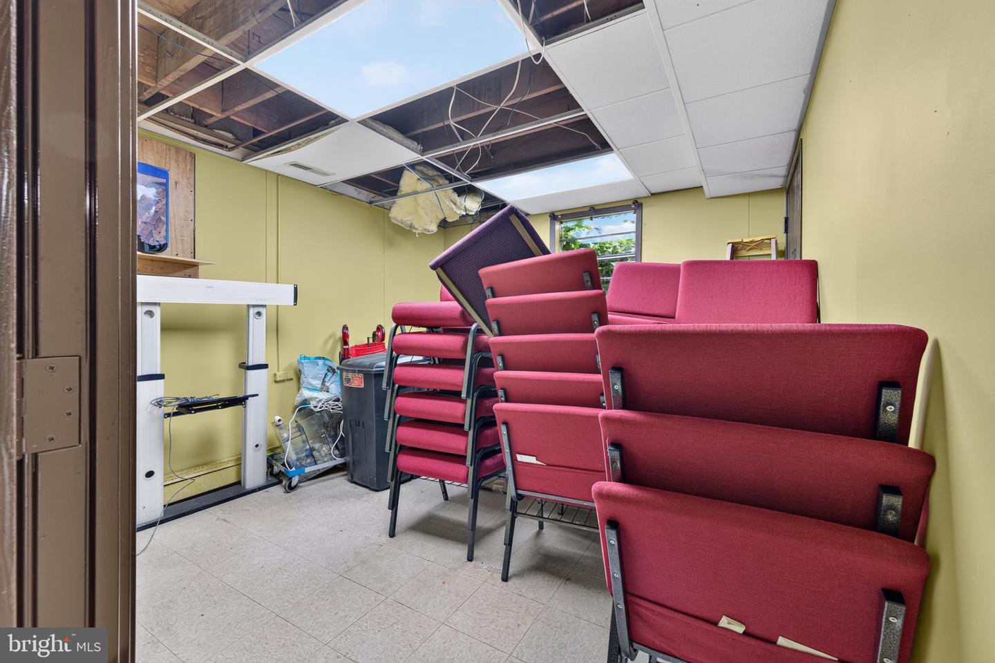 1016 Thames St Property Photo 28